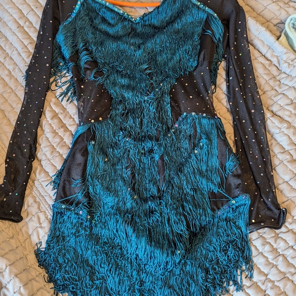 Dance costum - Picture 3 of 5